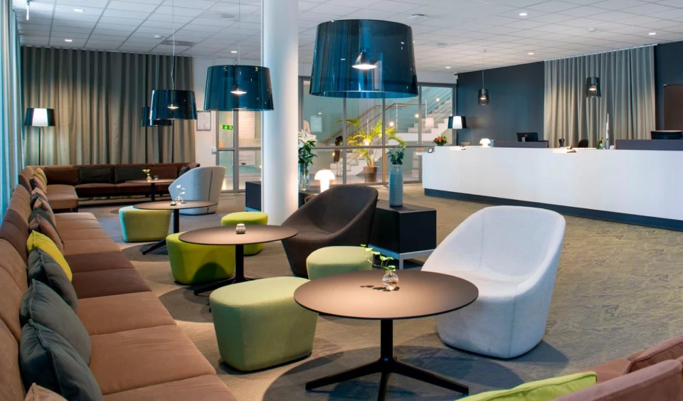 What Distinguishes Commercial Furniture from Traditional Furniture?