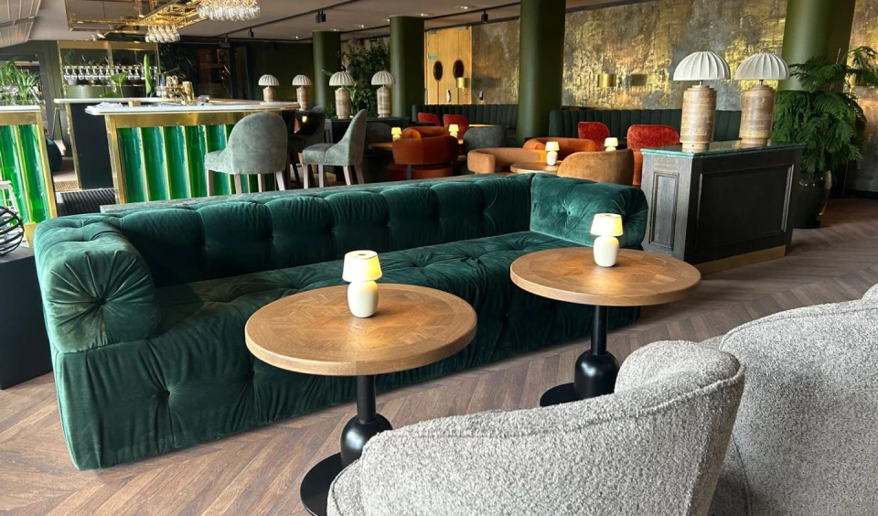 Jak Poprawić Wydajność Restauracji: Optymalizacja Przestrzeni z Meblami Demi Co.