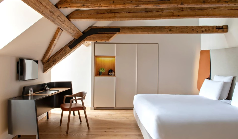 How to Choose Furniture for Hotels and Guesthouses? A Guide