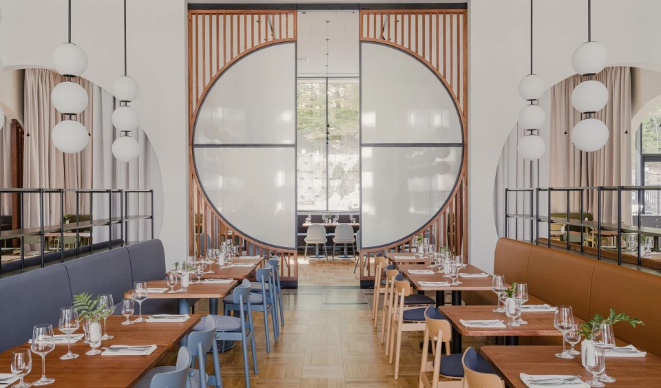 Why Should You Invest in High-Quality Restaurant Furniture?