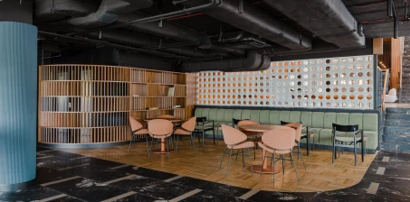 Ekologiczne trendy wnętrzarskie w hotelach. Inspiracje dla wyposażenia zrównoważonego.