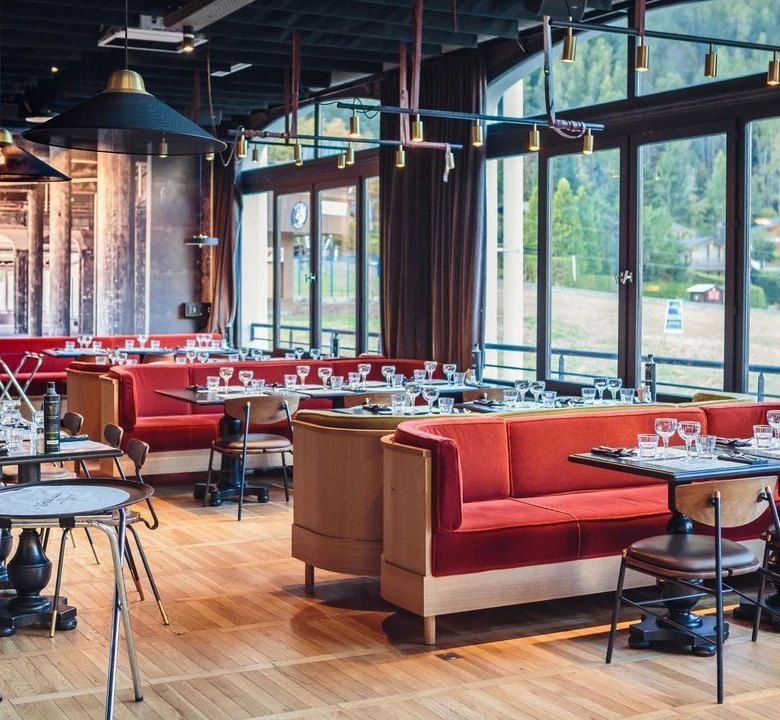 Hotel La Folie Douce w Chammonix