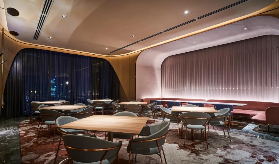 Trendy meblowe horeca na 2024 rok. Dlaczego warto wybrać nas jako Twojego producenta?